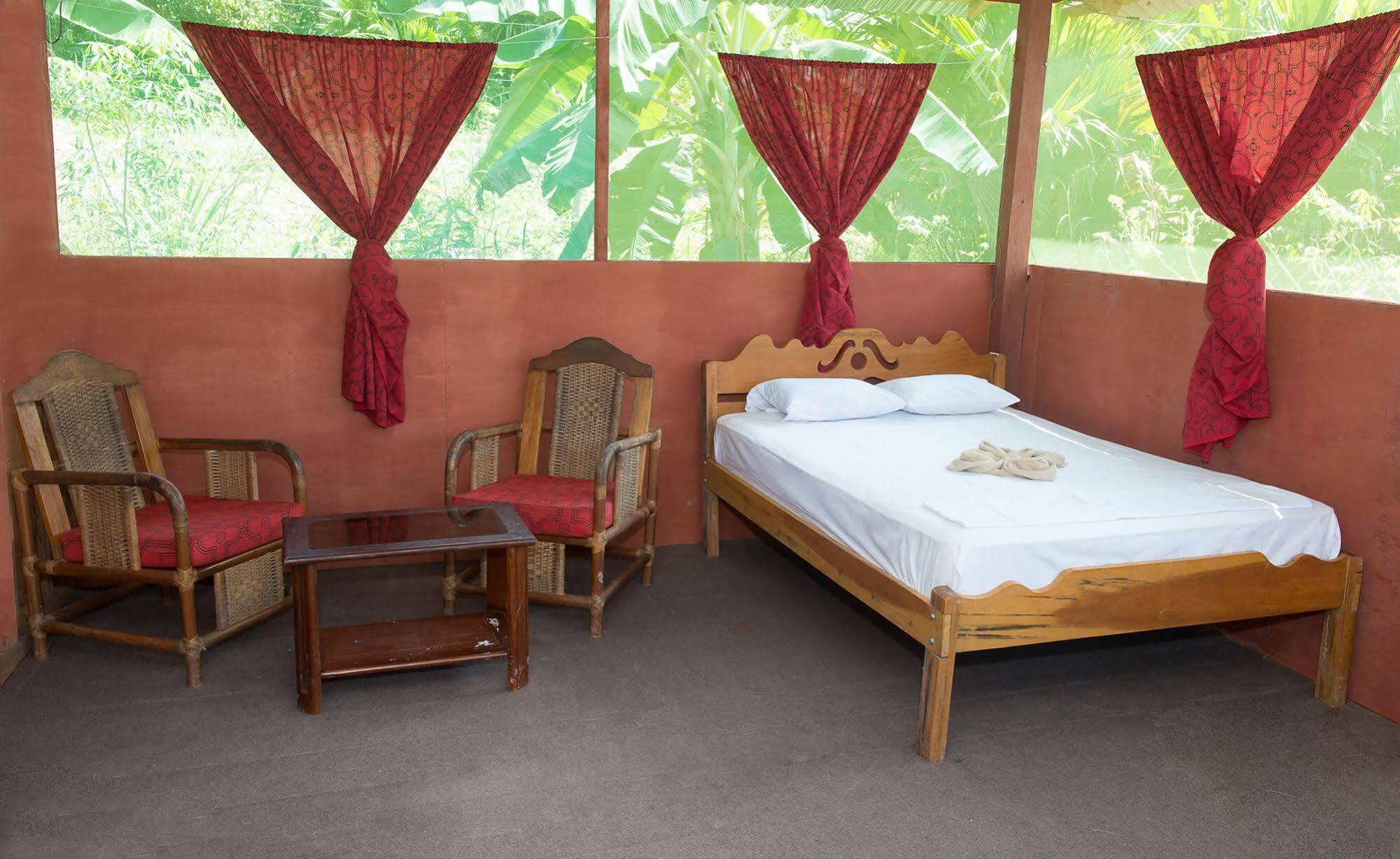 Maniti Expeditions Eco Lodge Iquitos Eksteriør billede